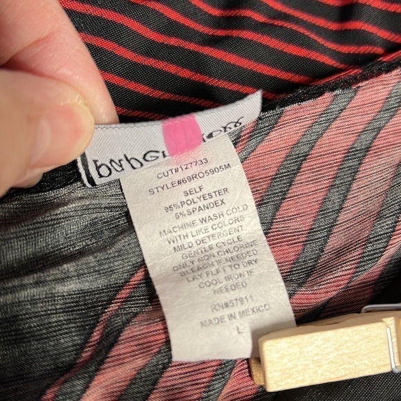 PAPER DOLL LARGE RED AND BLACK BLOUSE - Picture 7 of 7